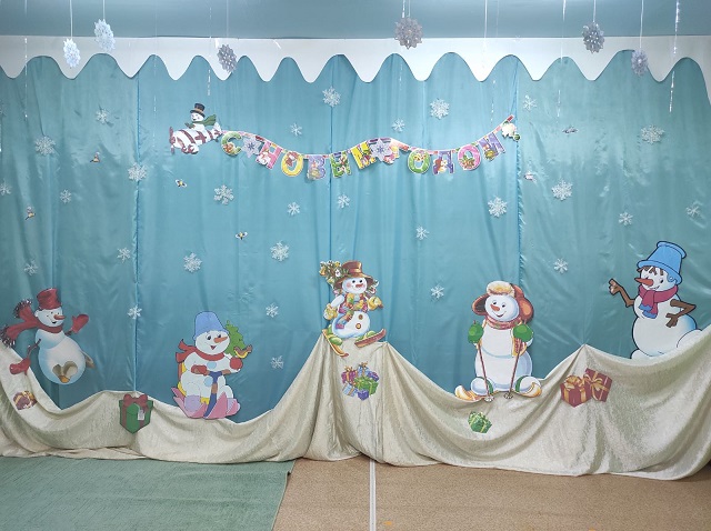 Новогоднее украшение детского сада 